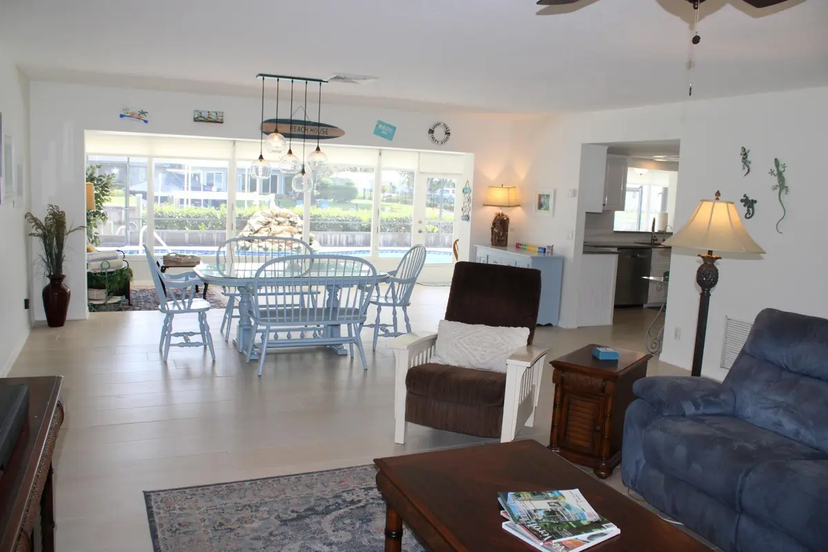 manatee great room at 2066 5TH Court, Vero Beach