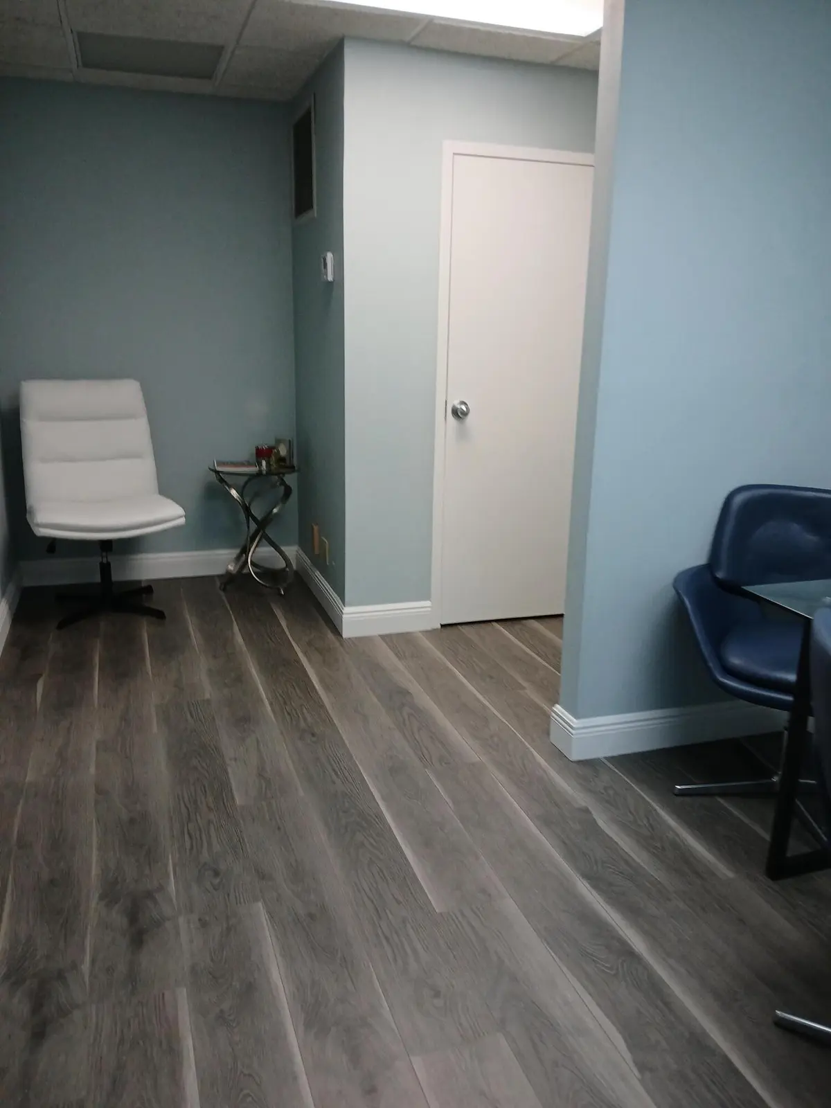 Modern Office photo #1 at 1300 N FEDERAL Highway 1070, Boca Raton
