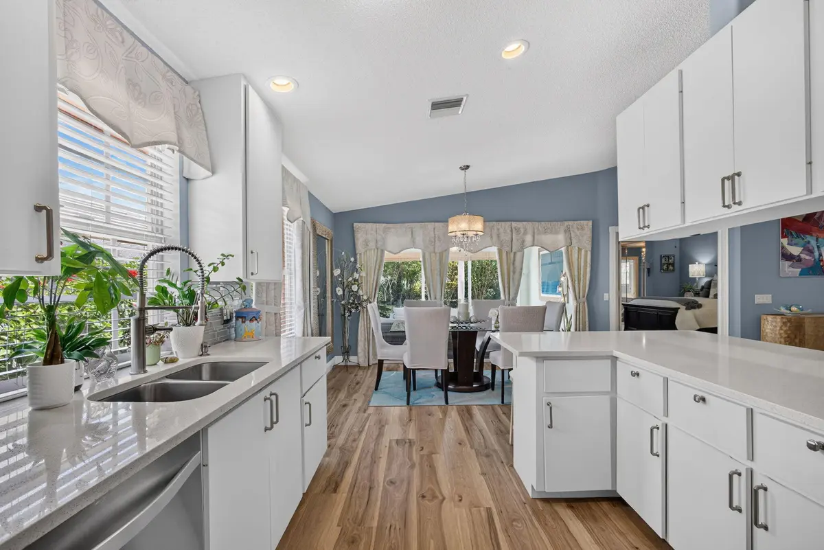 14 Kitchen at 4089 Old Oak Drive, Palm Beach Gardens