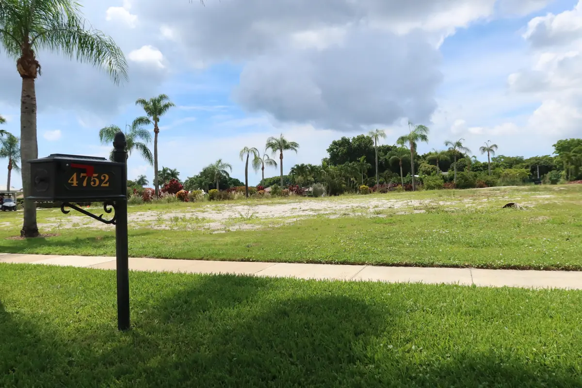Lot 240 at 4752 BOCAIRE Boulevard, Boca Raton