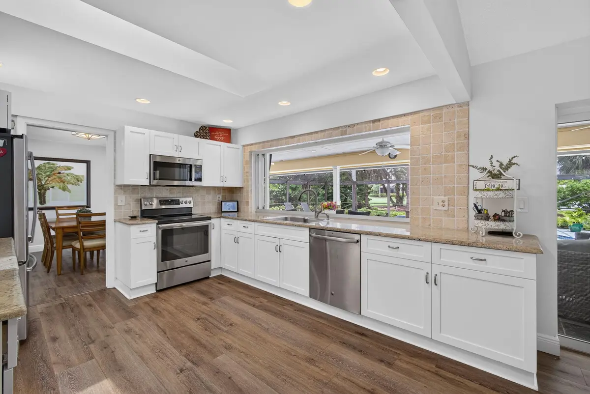 Kitchen at 26 Cambria Road, Palm Beach Gardens