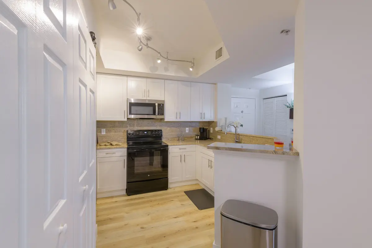 Kitchen at 780 S Sapodilla Avenue 206, West Palm Beach