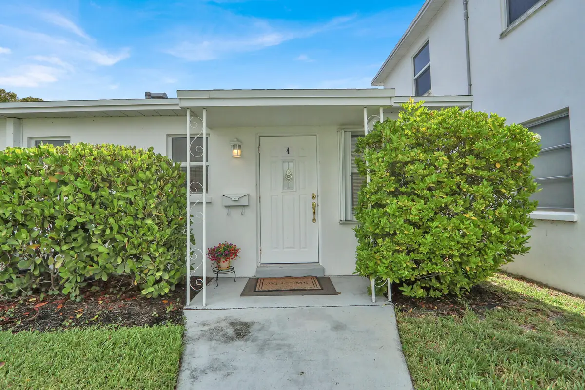 04_IMG_6912_mls at 10084 Meridian Way 4, Palm Beach Gardens