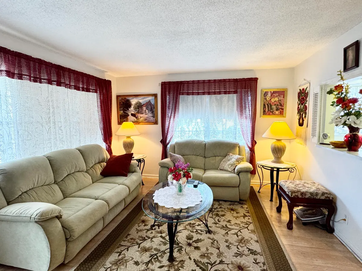 living room at 148 Bedford F, West Palm Beach