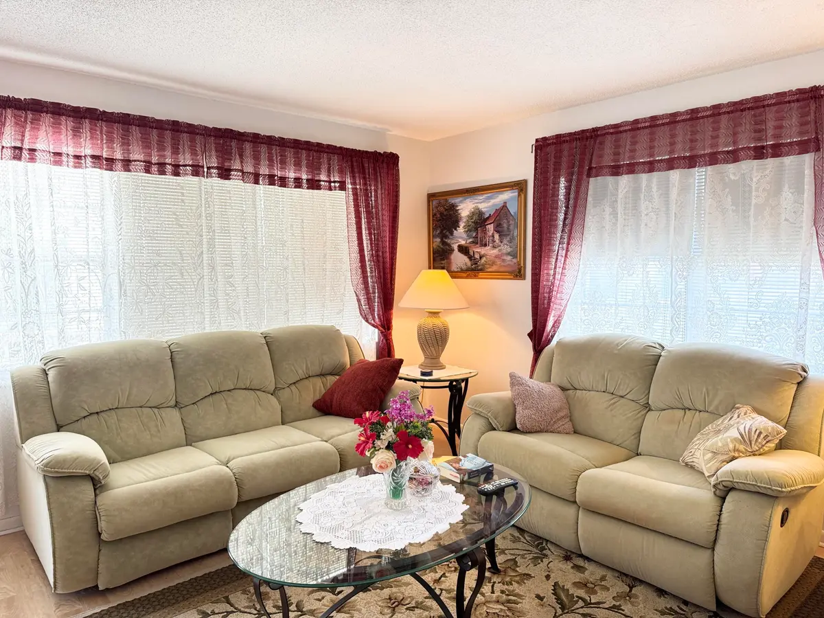 living room at 148 Bedford F, West Palm Beach