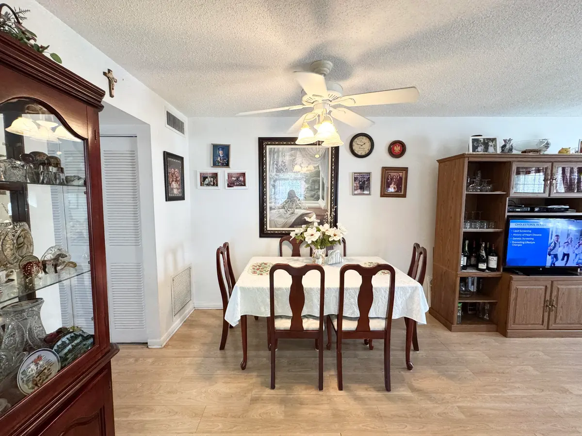 dining area at 148 Bedford F, West Palm Beach