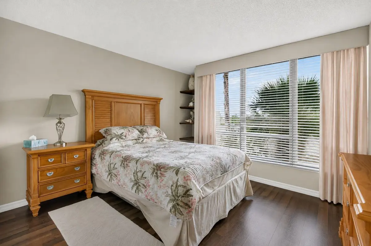 17-web-or-mls-dsc (10) at 7819 Lakeside Boulevard 836, Boca Raton