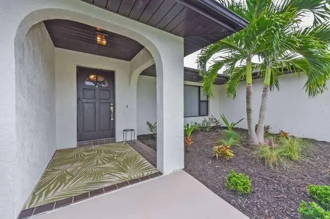 2413 SE Wishbone Road, Port St. Lucie, FL – photo 2
