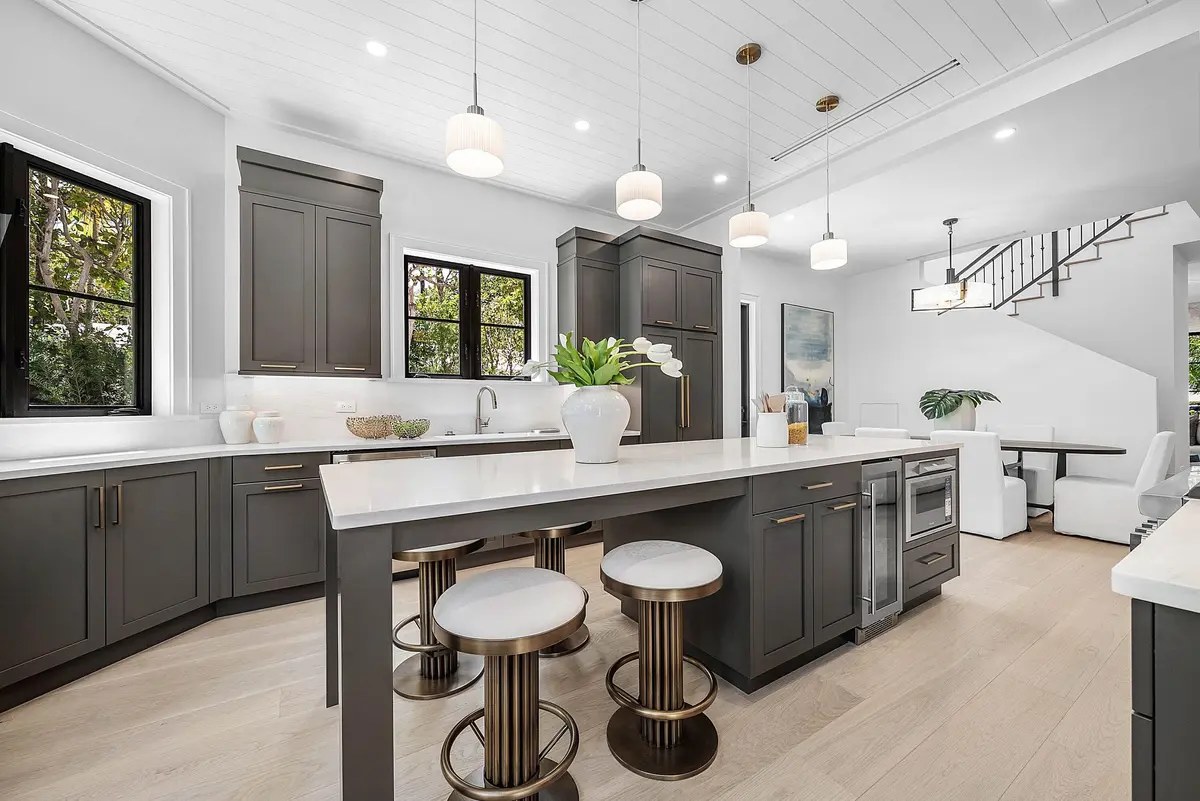 021-230PershingWay-WestPalmBeach-FL-3340 at 230 Pershing Way, West Palm Beach