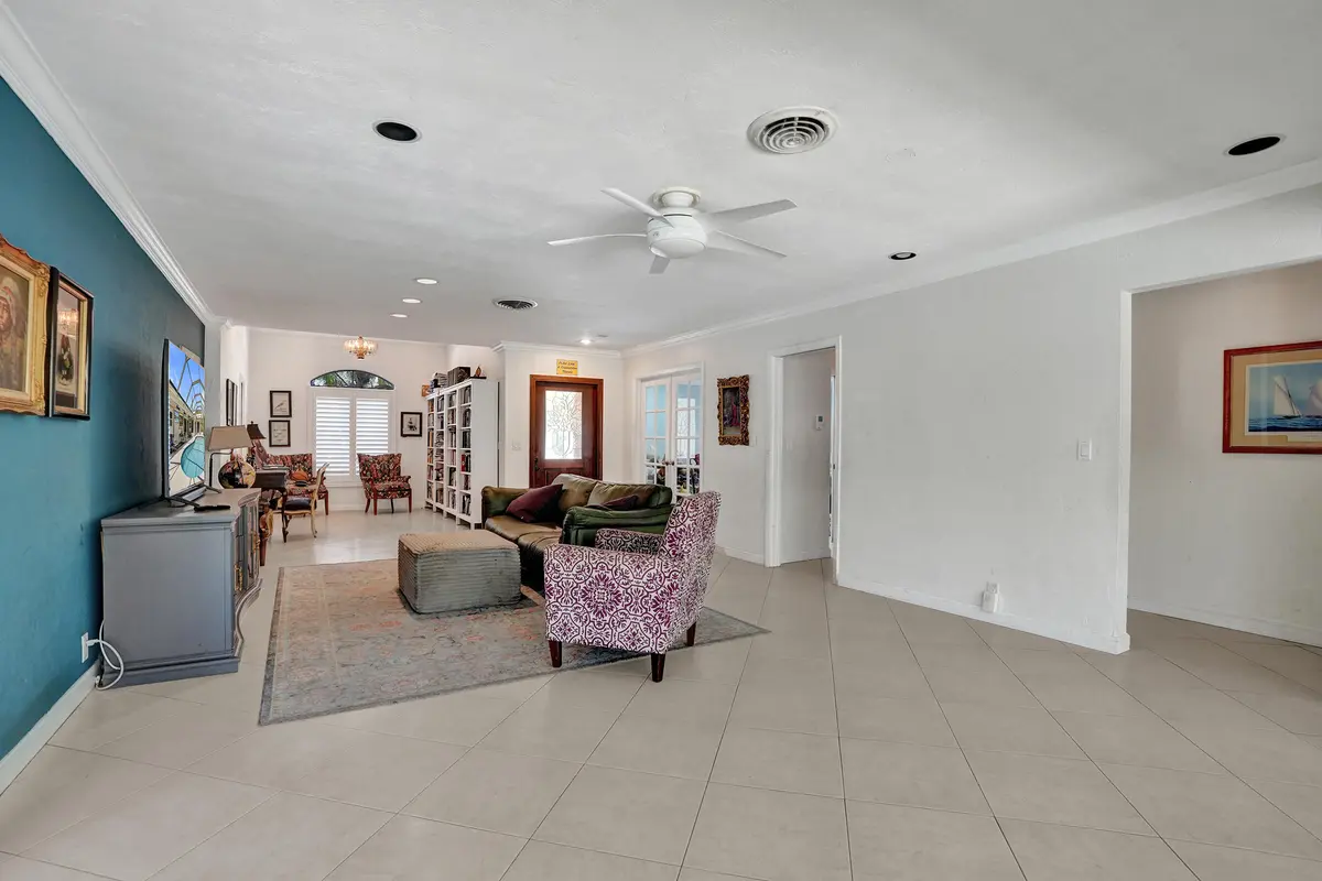 DSC09596 at 2756 NE 35th Street, Fort Lauderdale