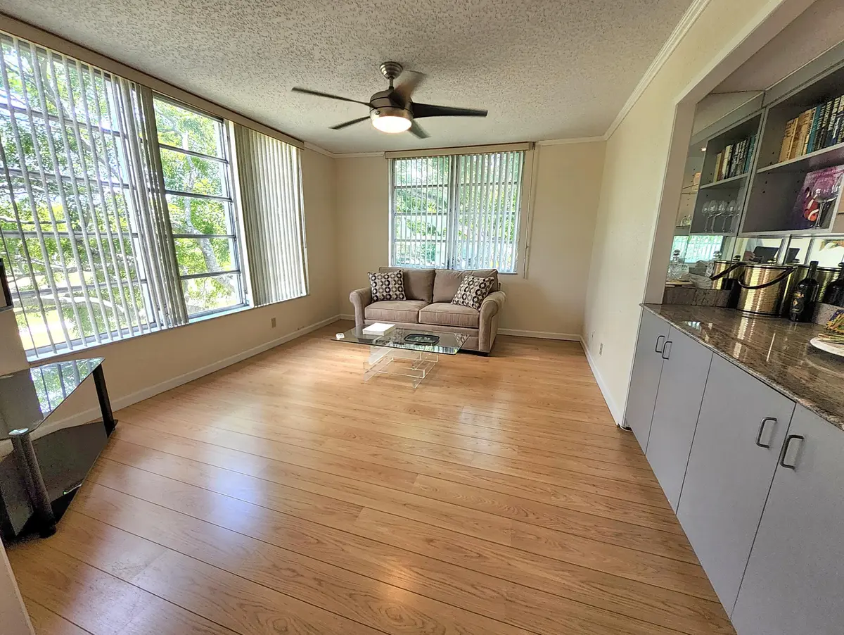 3151 S PALM AIRE Drive 301, Pompano Beach, FL – photo 8