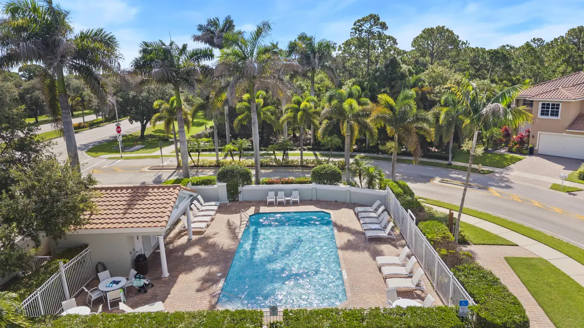 49_pc + pool 01 at 2867 SW BUTTERFLY Lane, Palm City