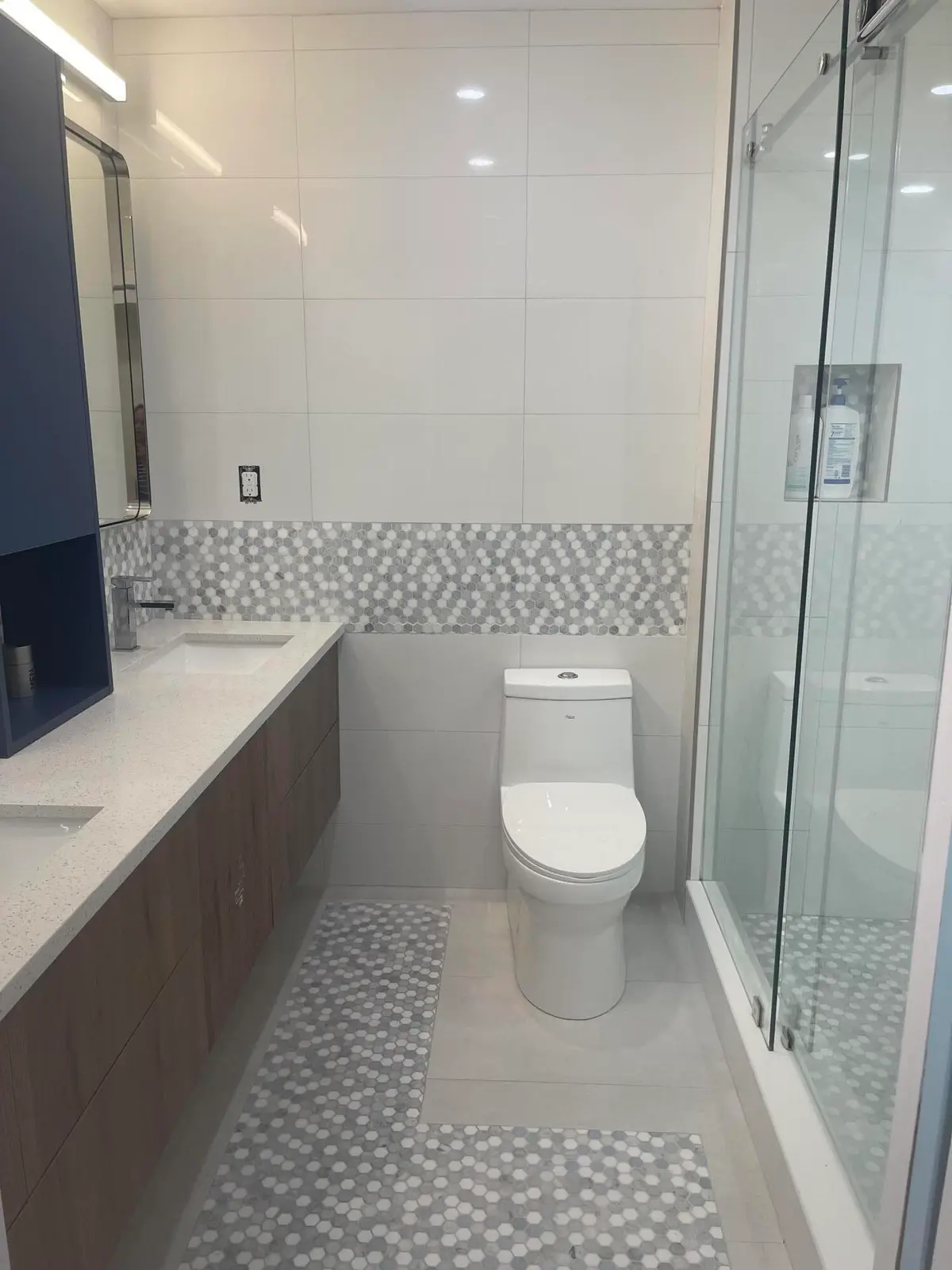 Master bathroom at 8955 WILES Road 306, Coral Springs