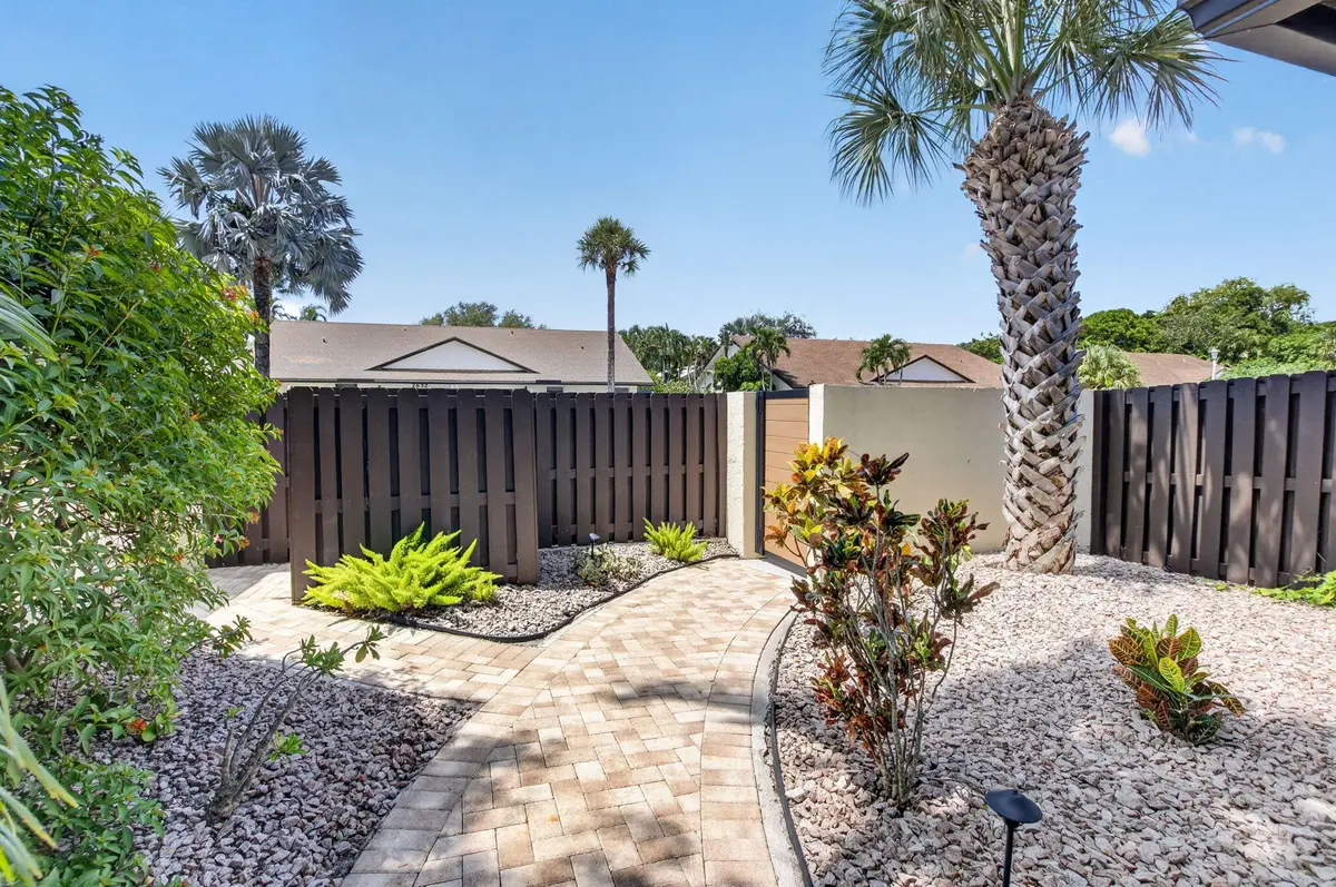 2833 SW 6 St., Delray Beach, FL at 2833 SW 6th Street, Delray Beach