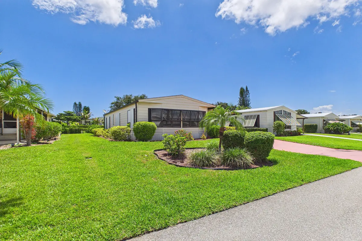 Front Hom View at 7831 SE Shenandoah Drive, Hobe Sound