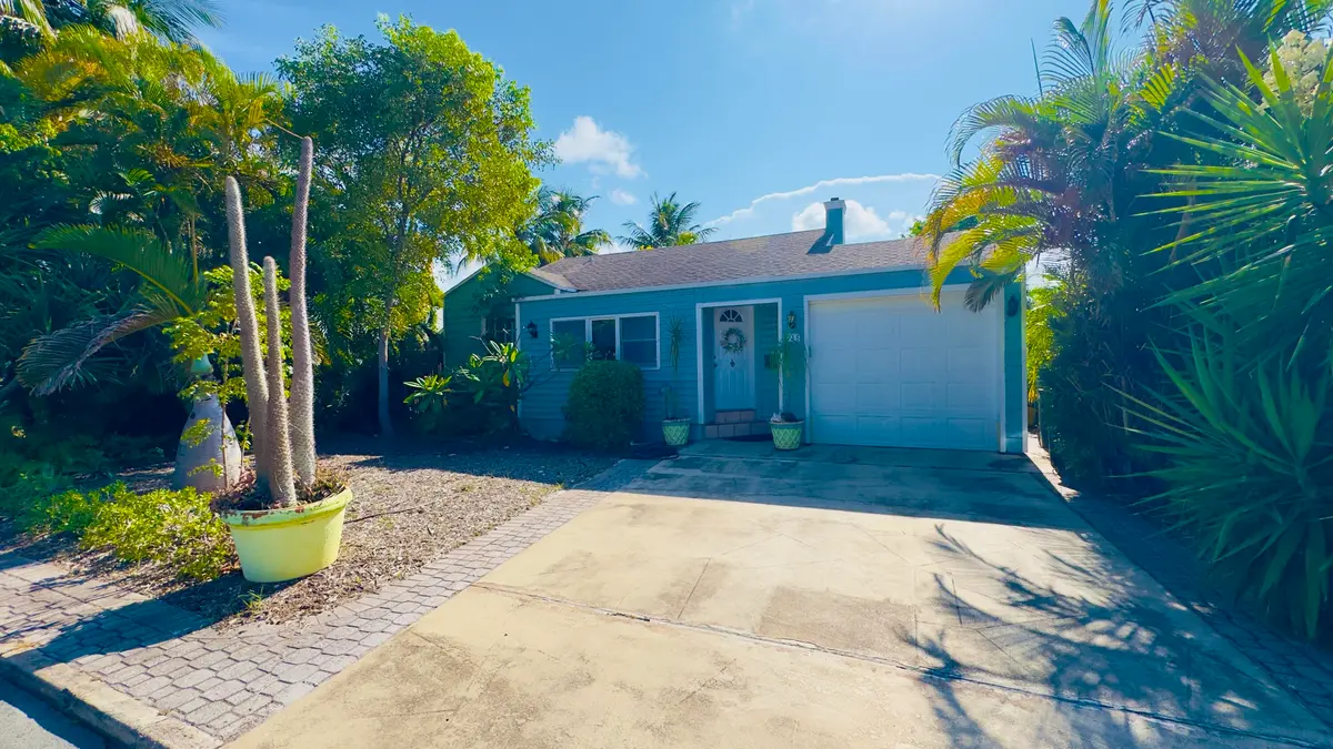 IMG_3273 at 715 N PALMWAY, Lake Worth Beach