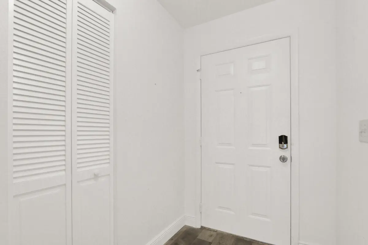 Entry Way at 113 PINEWOOD Court, Jupiter