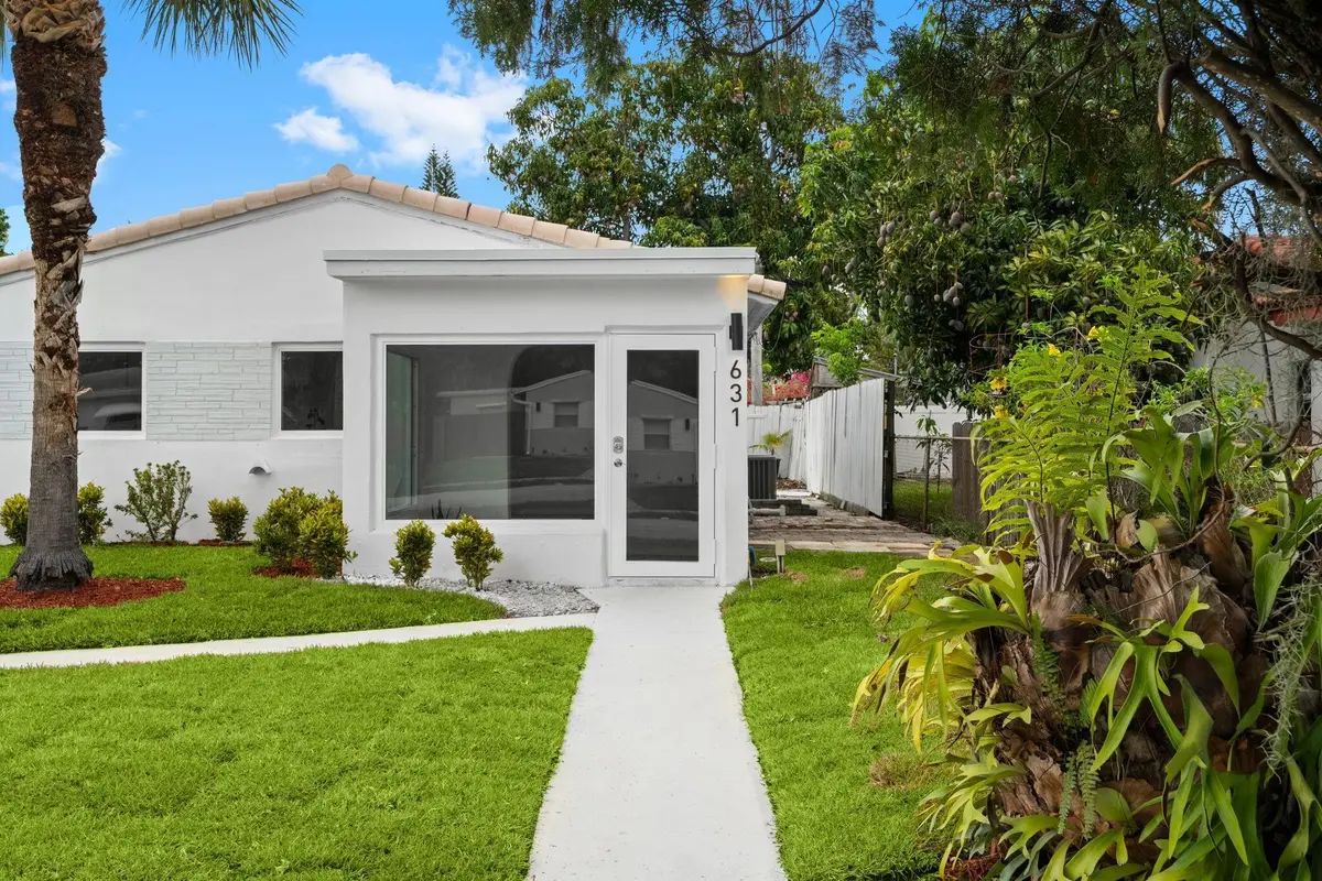 04_beyc6a21ec9cc5125 at 631 NE 56th Court, Fort Lauderdale