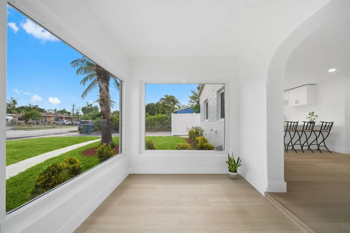 06_beyc6a21ec96e39fc at 631 NE 56th Court, Fort Lauderdale
