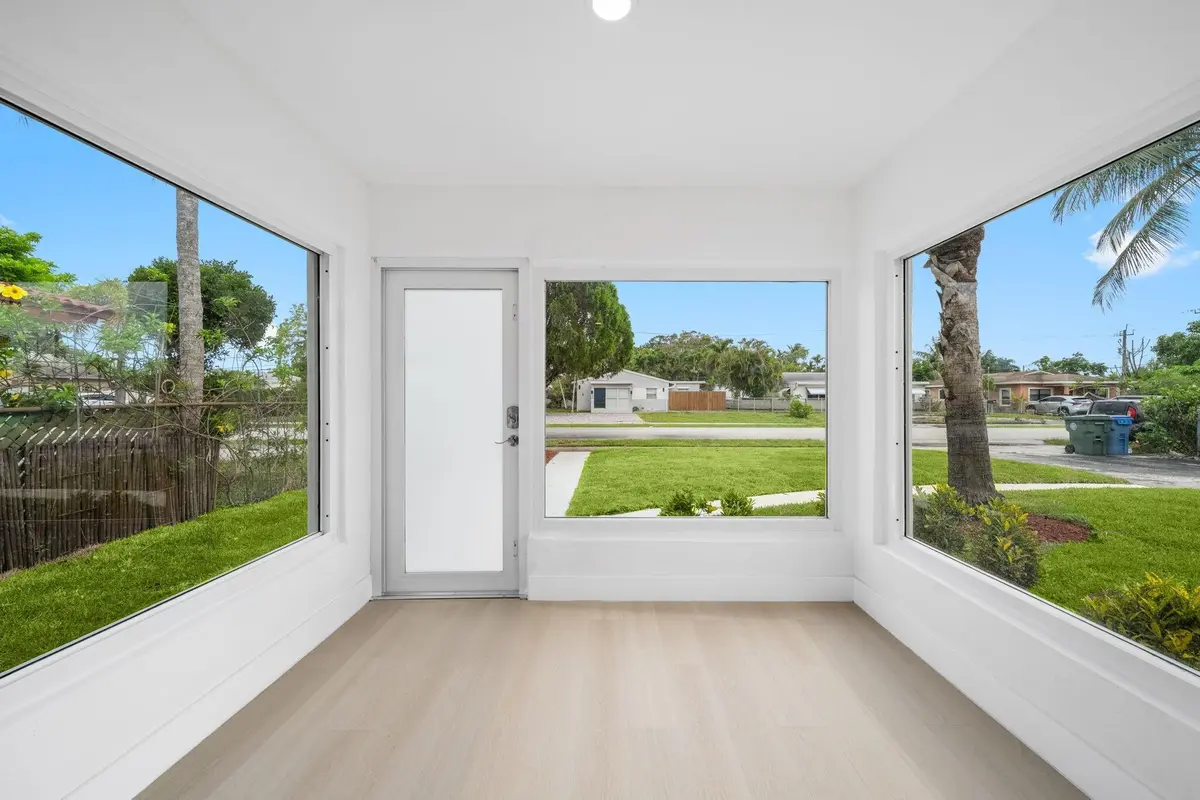 07_beyc6a21ec92cb192 at 631 NE 56th Court, Fort Lauderdale