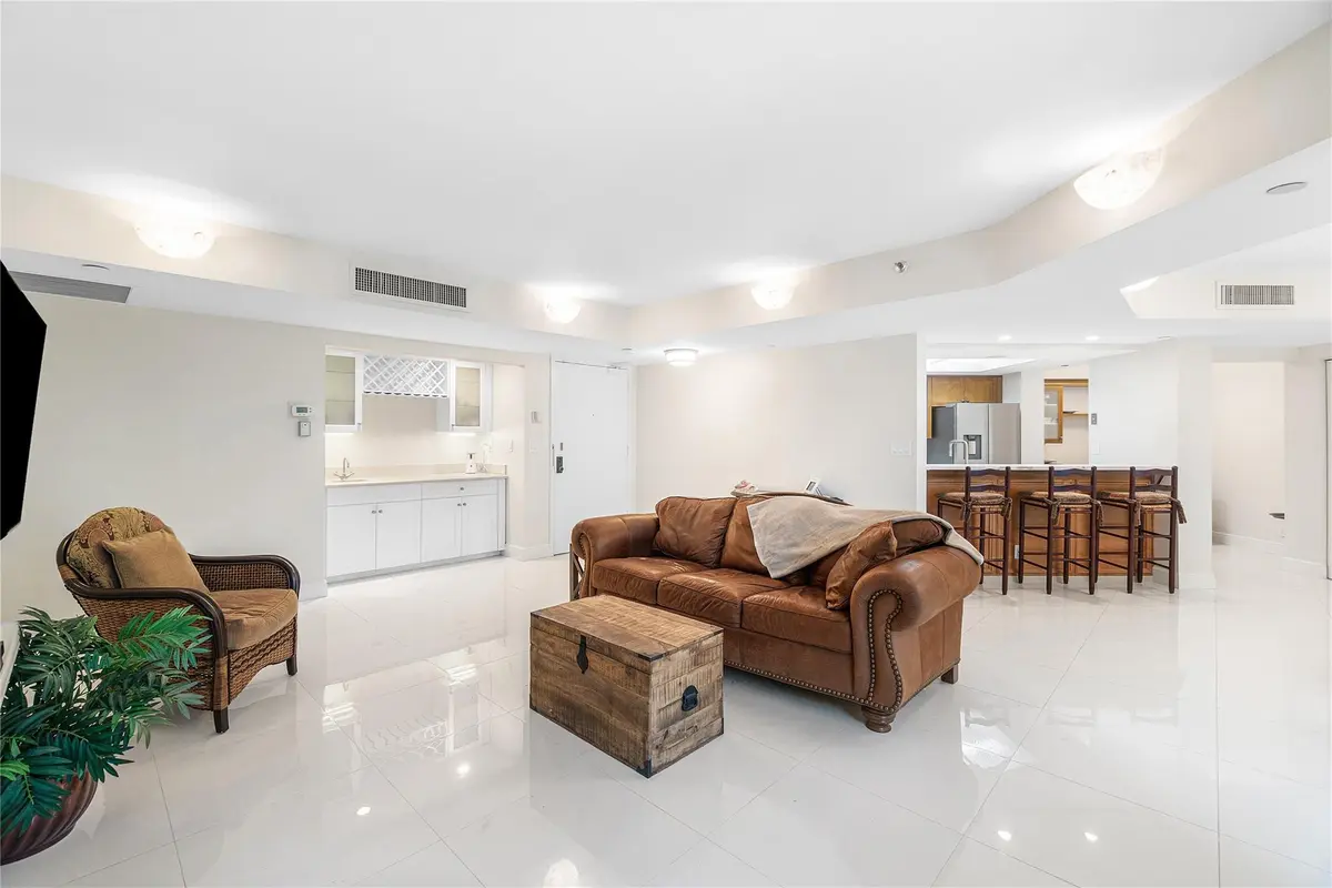 Photo 6 at 100 SE 5th Avenue 110, Boca Raton