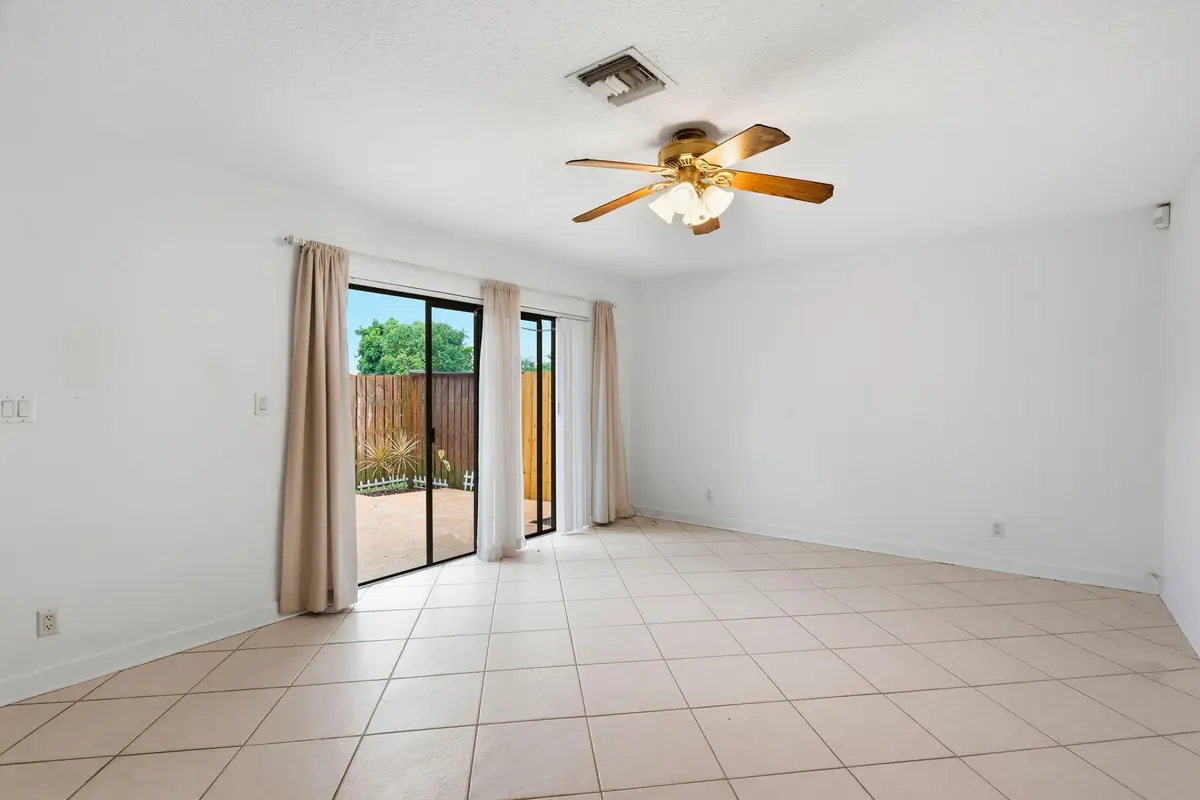 8-web-or-mls-012_0E2A6097 at 2625 SE 5TH Circle, Boynton Beach