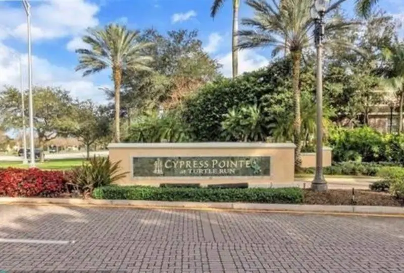 Cypress pointe sign at 6540 W SAMPLE Road 6540, Coral Springs