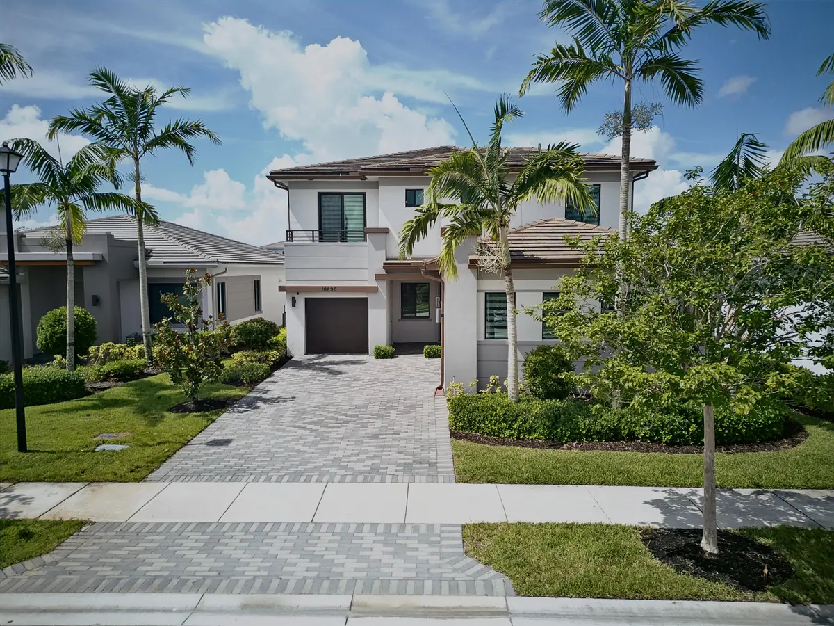 Front at 10890 Windward Street, Parkland