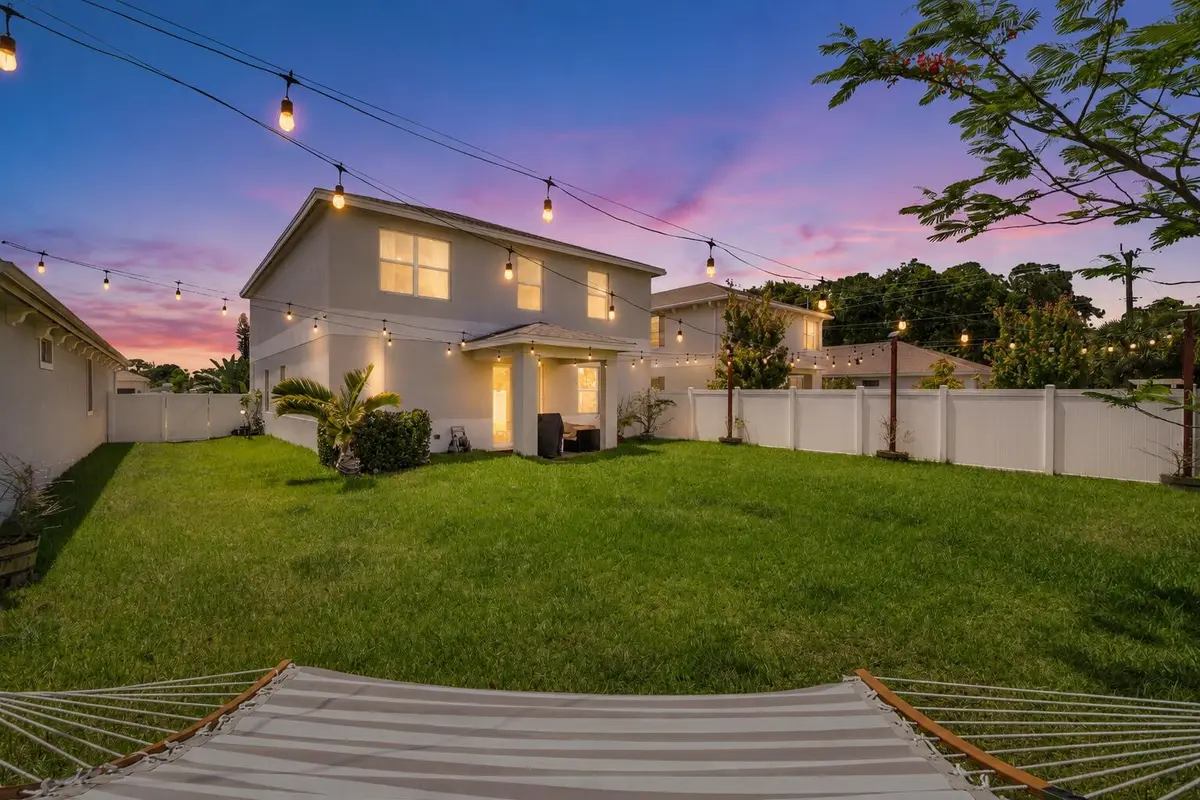 Twilight Backyard at 4506 Catalina Way, Greenacres