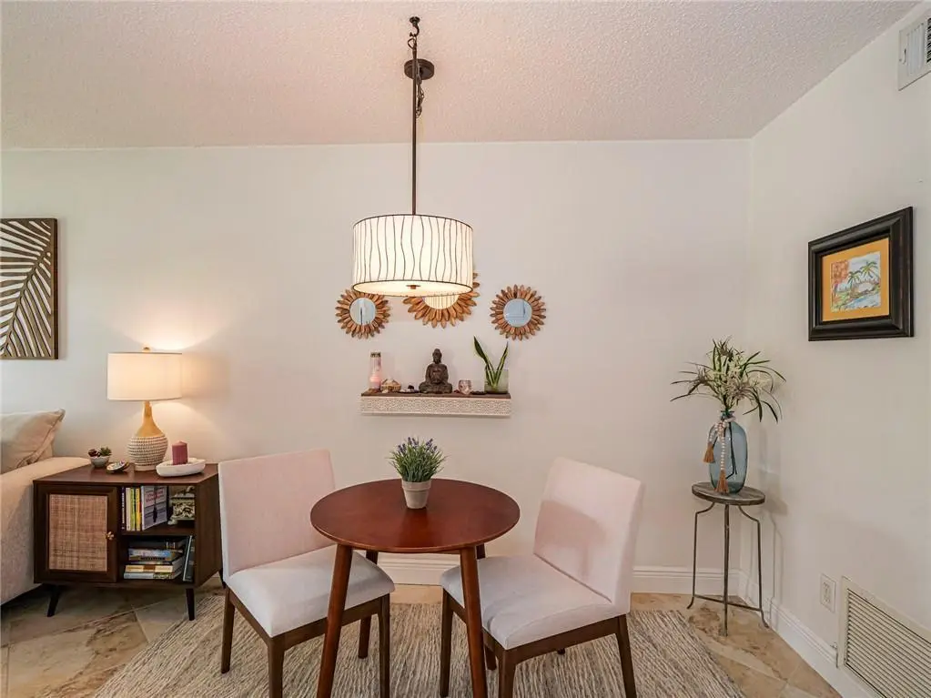 75 Royal Oak Court 204, Vero Beach, FL – photo 5