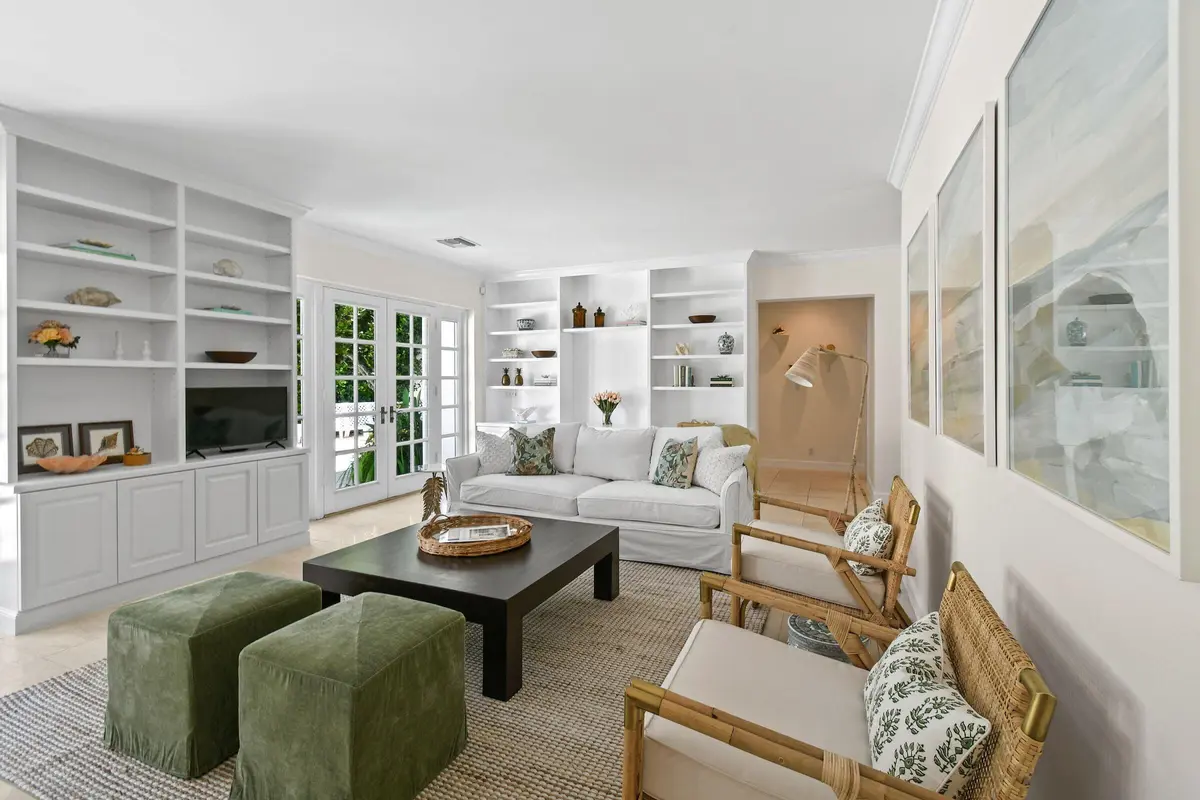 living area at 117 VIA VIZCAYA, Palm Beach