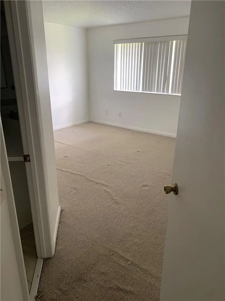 Photo 4 at 8985 NW 38TH Drive, Coral Springs