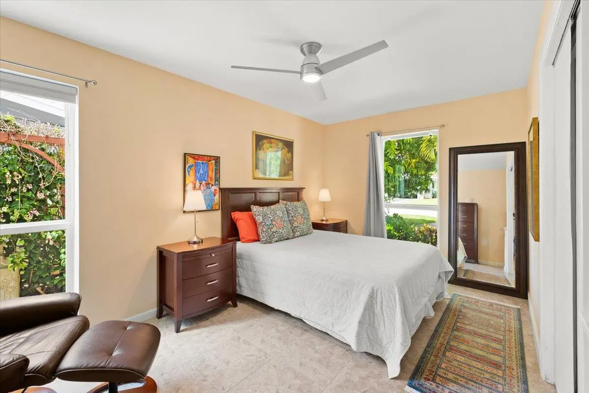 Guest Room at 4410 NE 17TH Avenue, Oakland Park