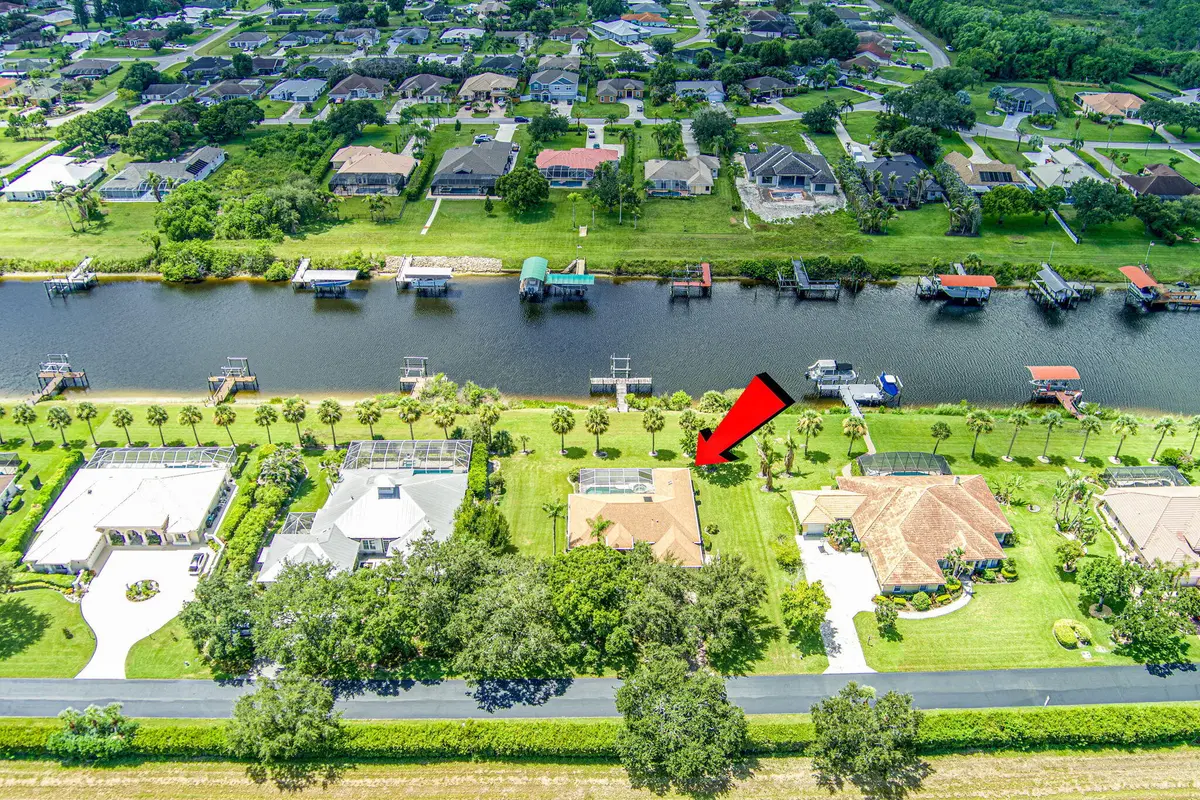 MAX_0016-Edit at 2624 SW River Shore Drive,