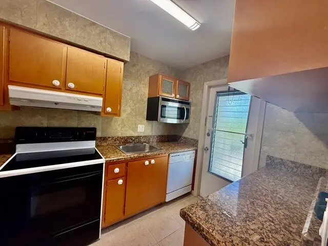 RealtyCam Photo (4) at 809 HUMMINGBIRD Way 7C, North Palm Beach