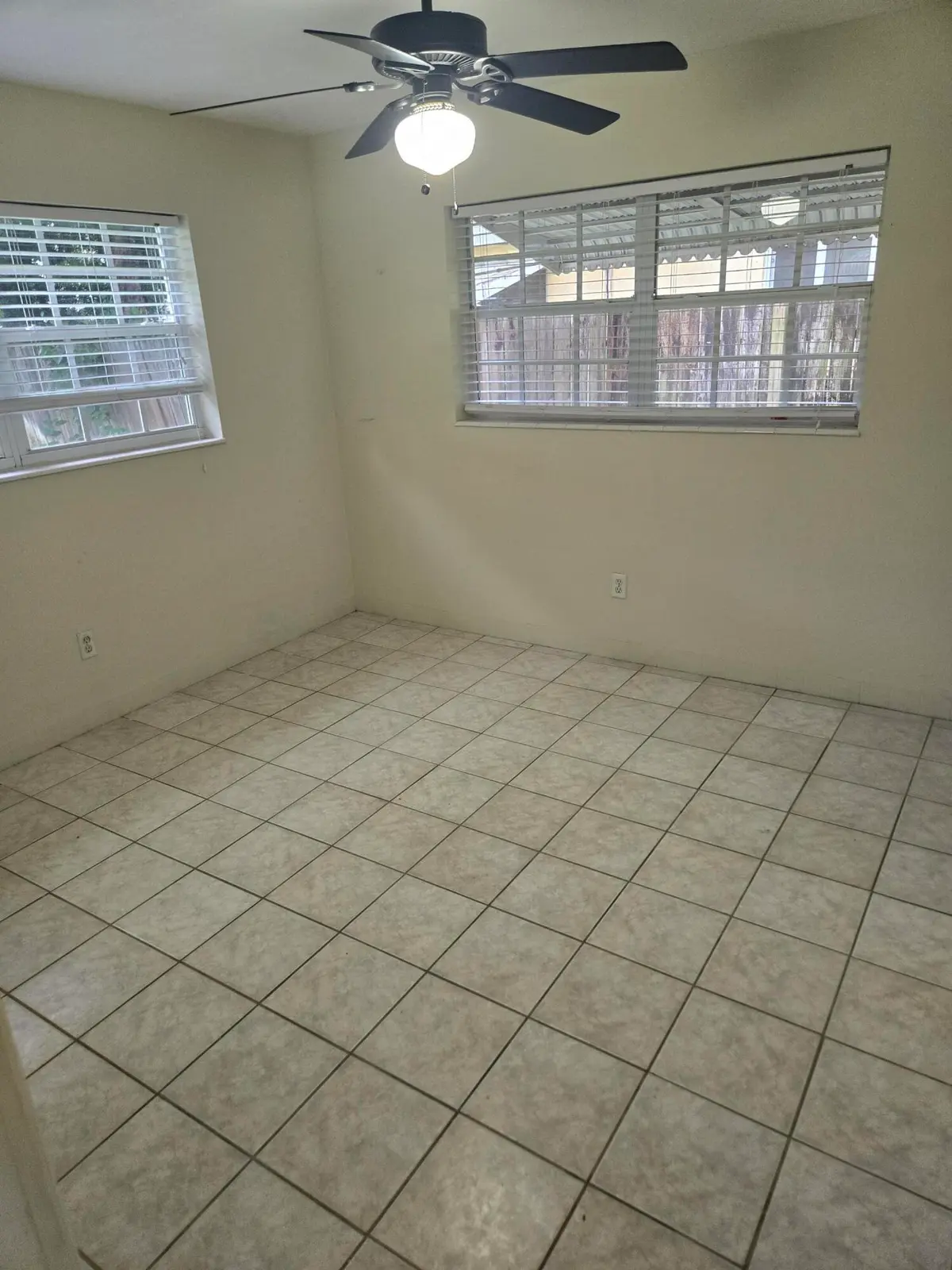 20260727_174951 at 311 NE 42nd Street, Oakland Park