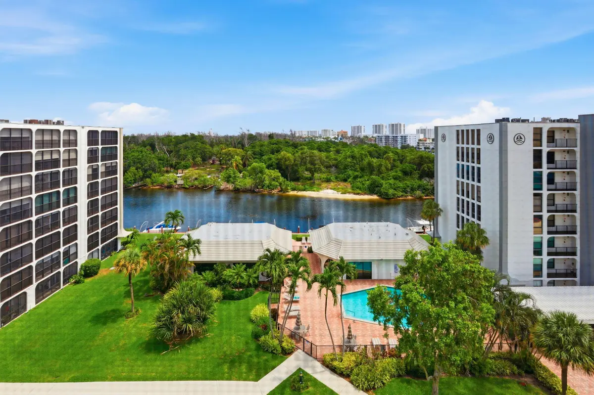 31-web-or-mls-001_0E2A6319 at 1629 Riverview Road 818, Deerfield Beach