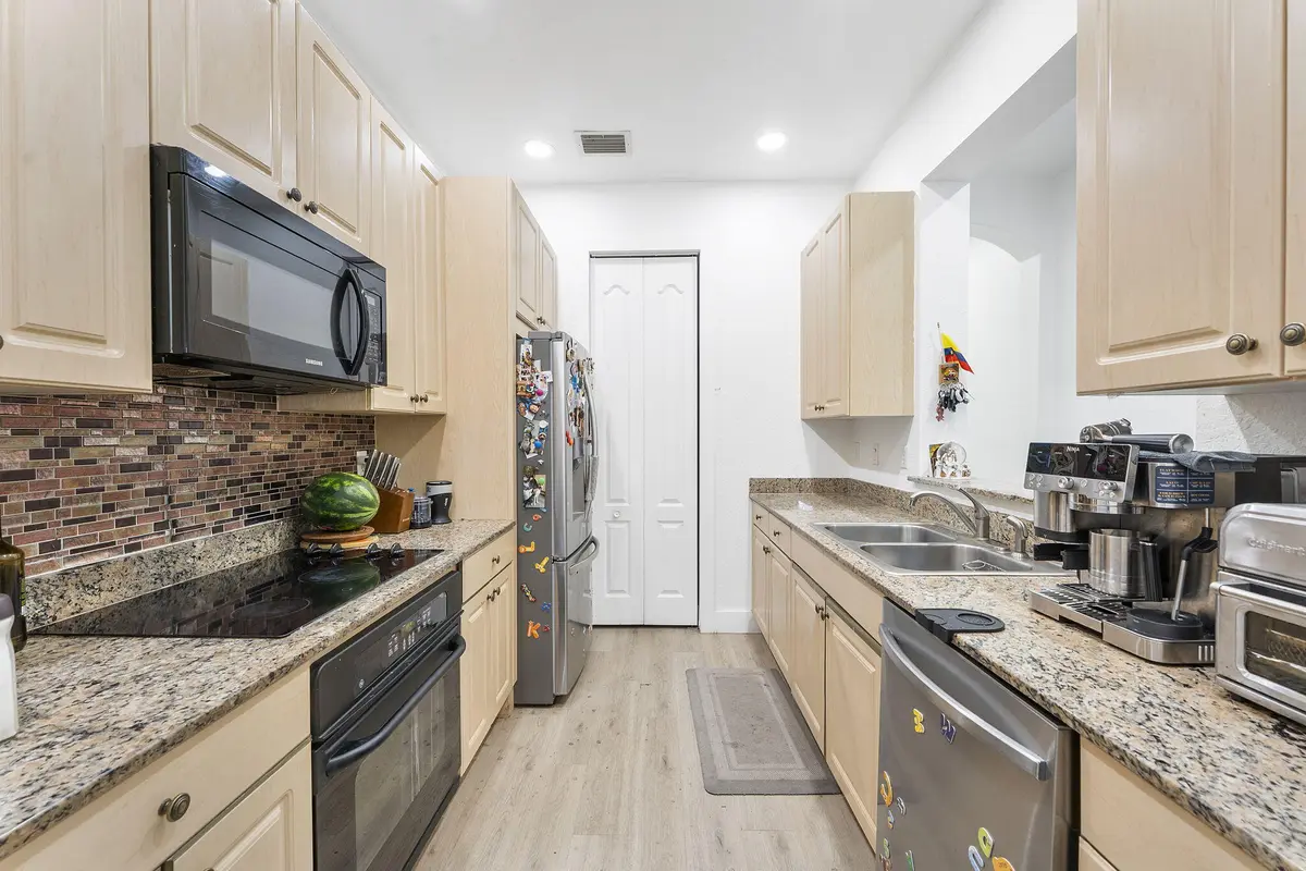 13-web-or-mls-DSC06099 at 4414 MORGAN Lane, Davie