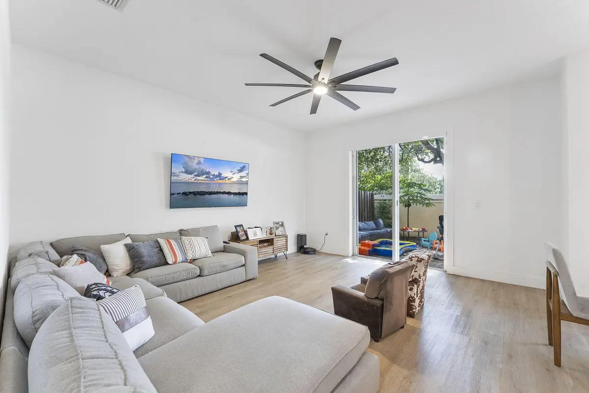 19-web-or-mls-DSC06124 at 4414 MORGAN Lane, Davie