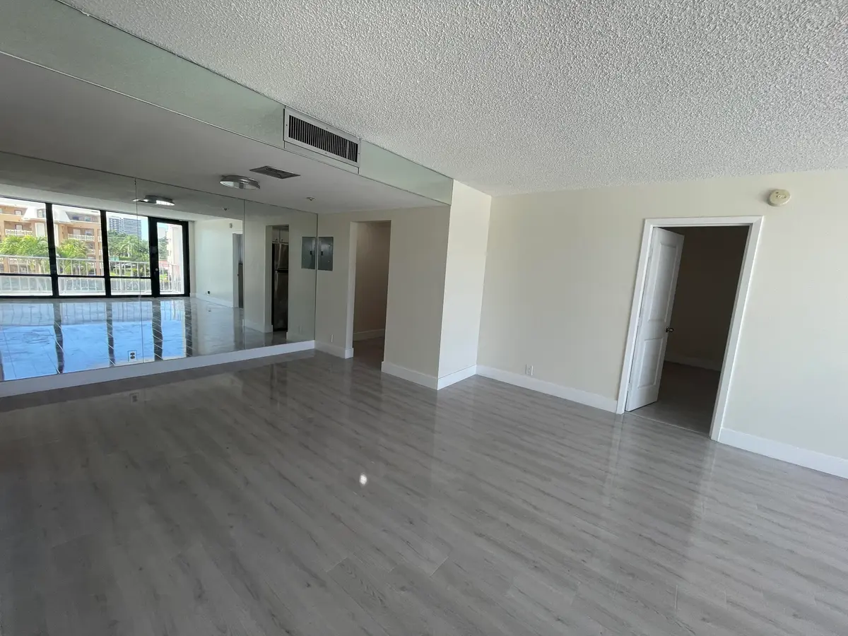 IMG_4350 at 336 Golfview Road 309, North Palm Beach