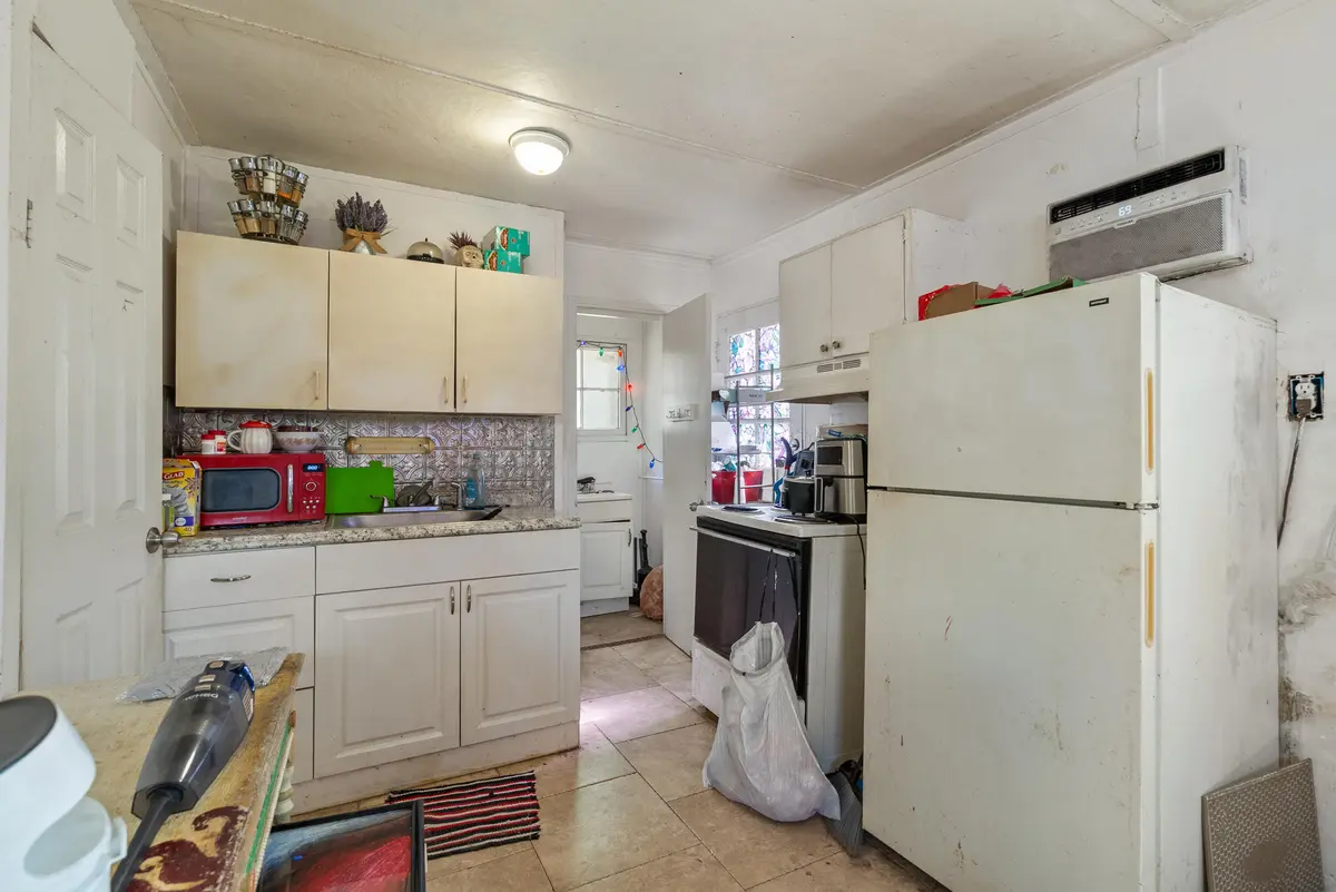 KITCHEN at 612 3rd Avenue, Lake Worth Beach