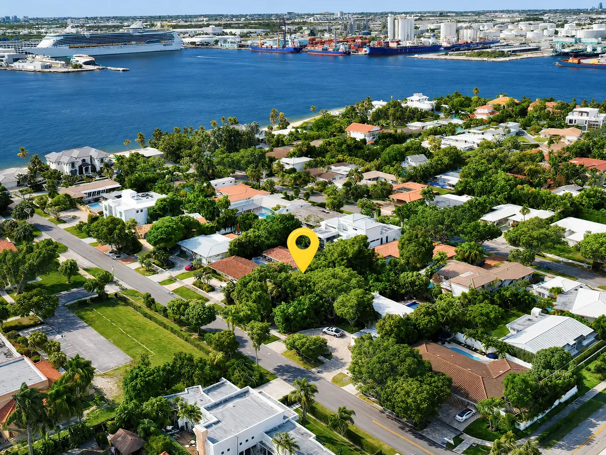 photo- (6) at 1943 SE 25TH Avenue, Fort Lauderdale