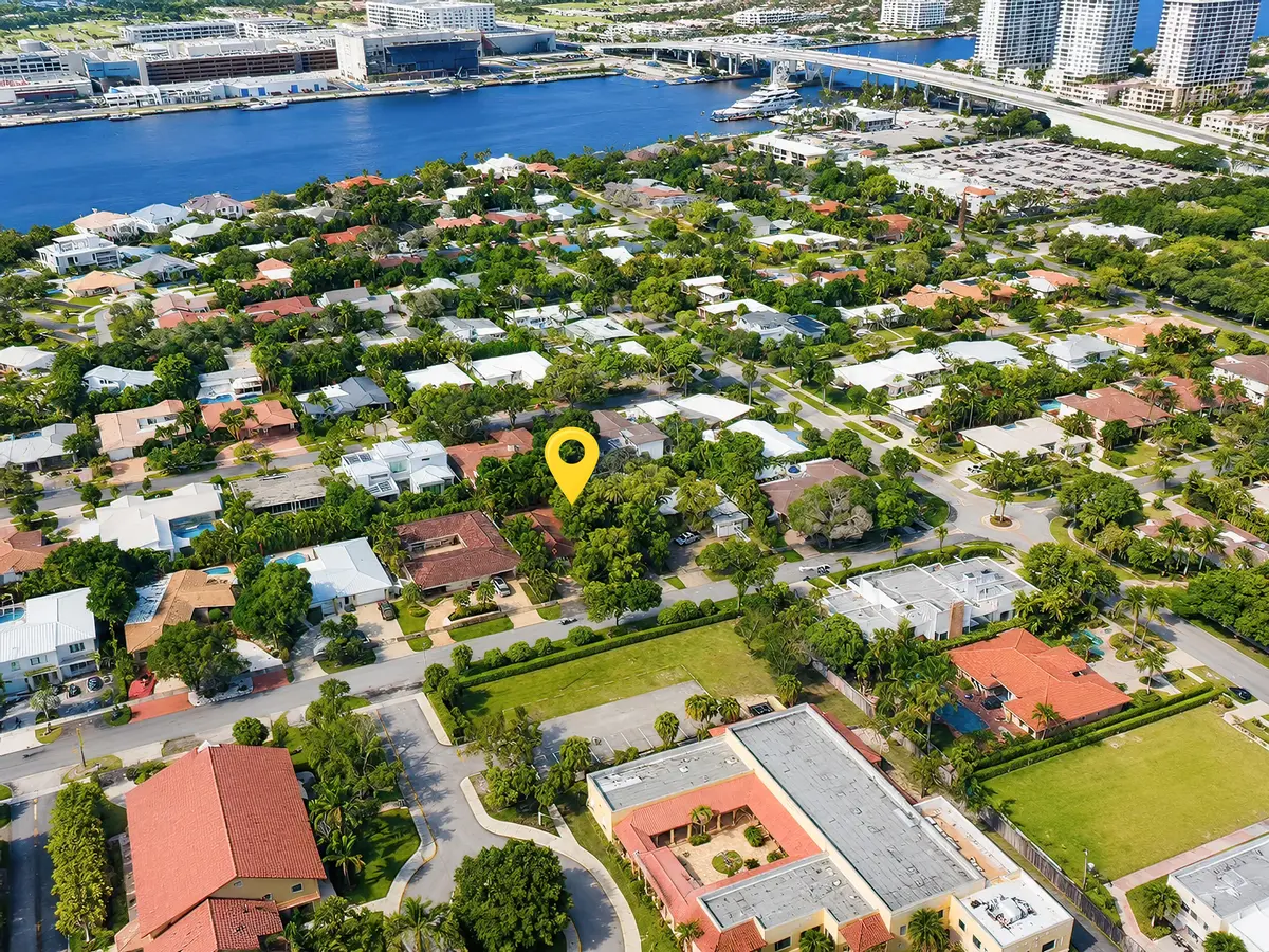 photo- (7) at 1943 SE 25TH Avenue, Fort Lauderdale