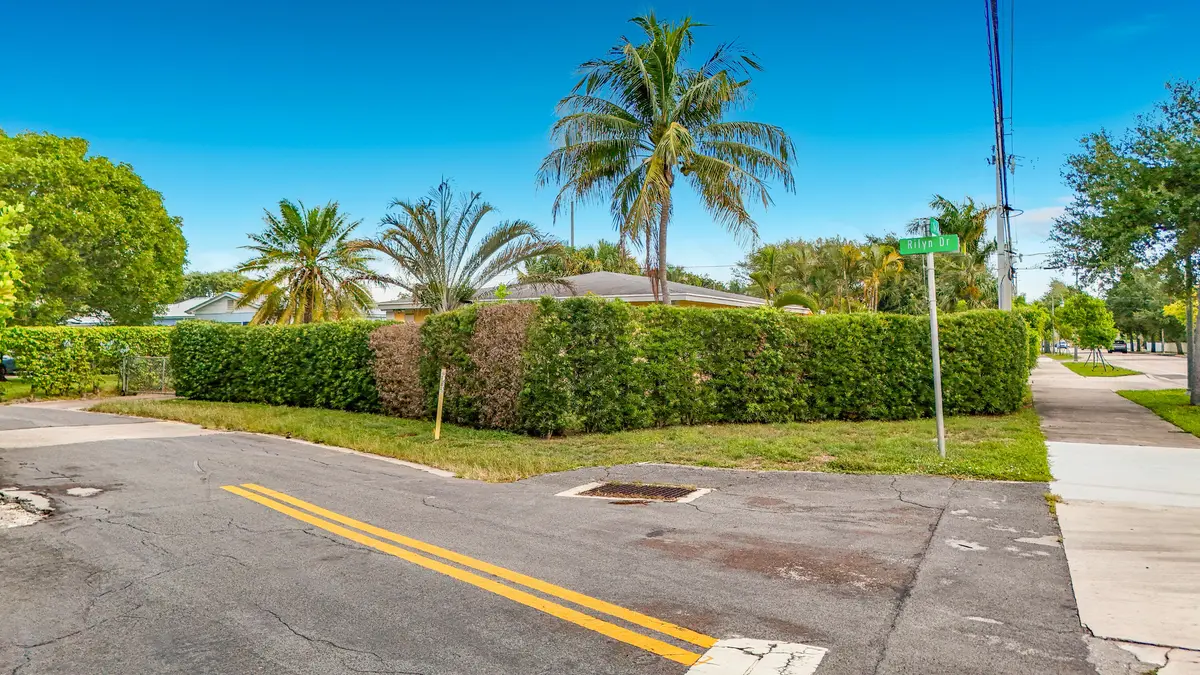4603 S Olive Avenue-26 at 4603 S Olive Avenue, West Palm Beach