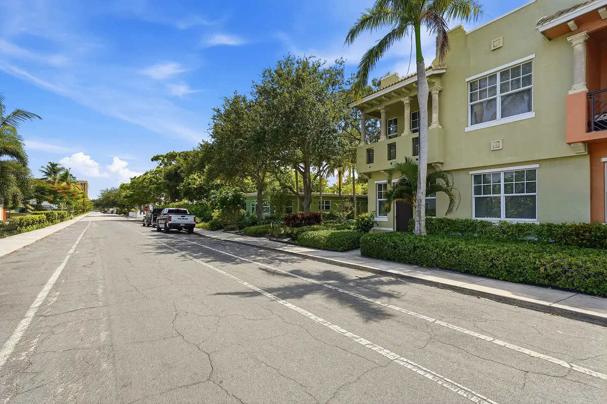 04_dsc00558 at 219 N L Street 100, Lake Worth Beach
