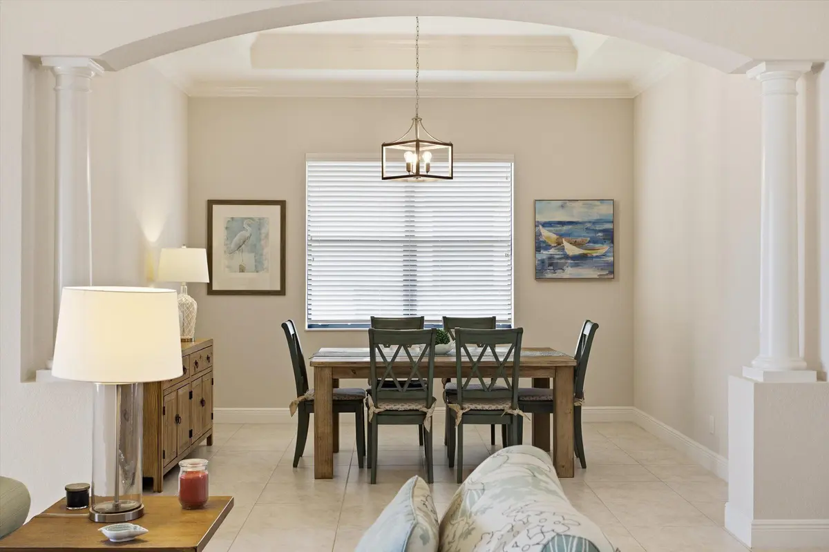 Dinning area at 11513 NW 81st Place, Parkland
