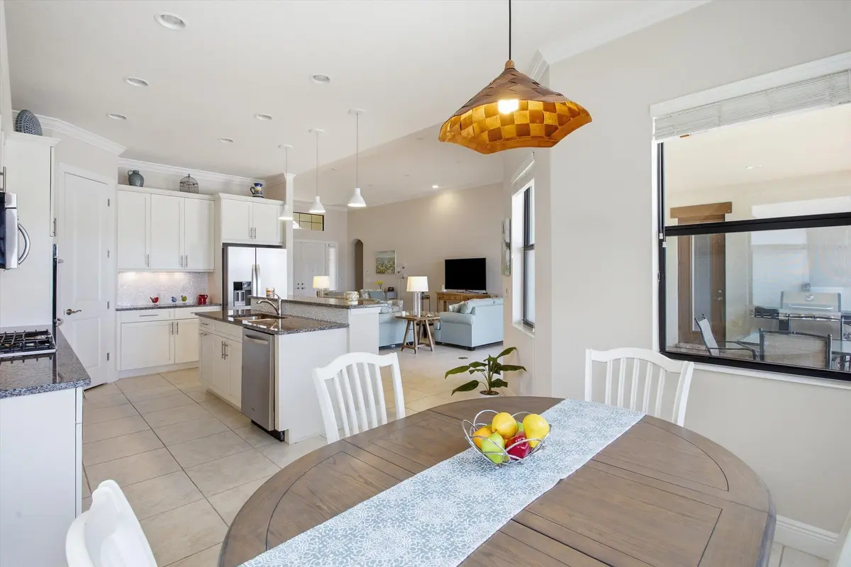 Breakfast area at 11513 NW 81st Place, Parkland