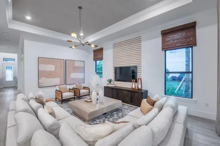 GATHERING ROOM AREA at 13718 Dalrada Avenue Brixton 52, Palm Beach Gardens