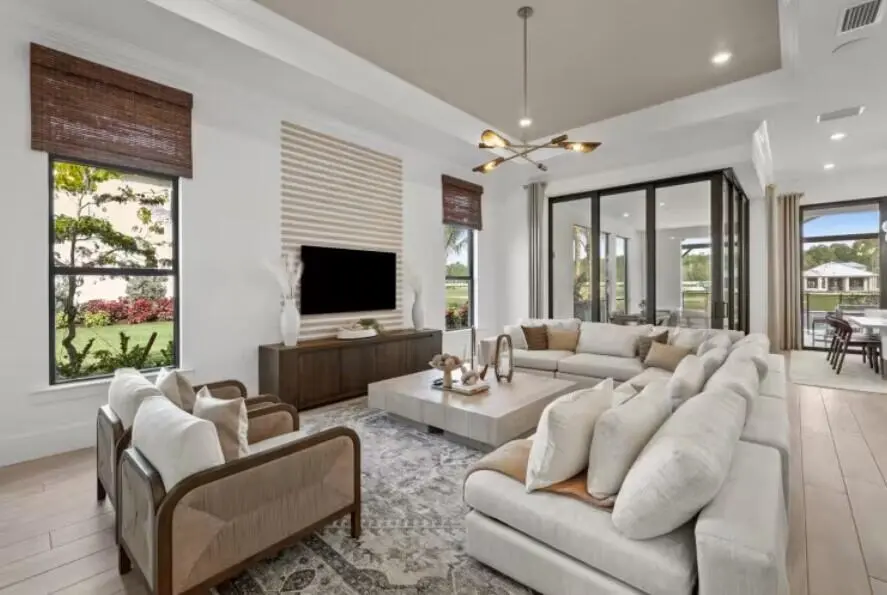GATHERING ROOM at 13718 Dalrada Avenue Brixton 52, Palm Beach Gardens