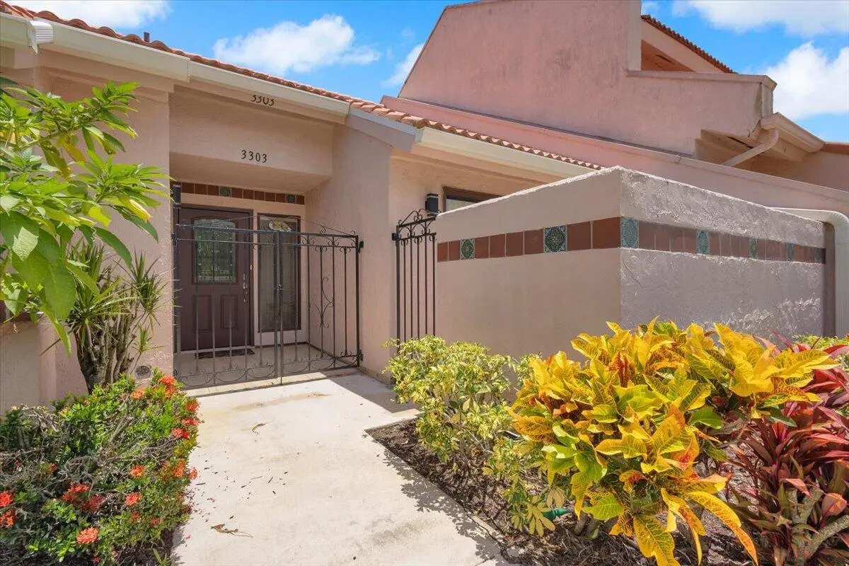 08-GG3A5170 at 3303 SE Sandpiper Circle, Port St. Lucie
